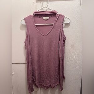 Cut out shoulder long sleeve mauve blouse. Soft and sleek.